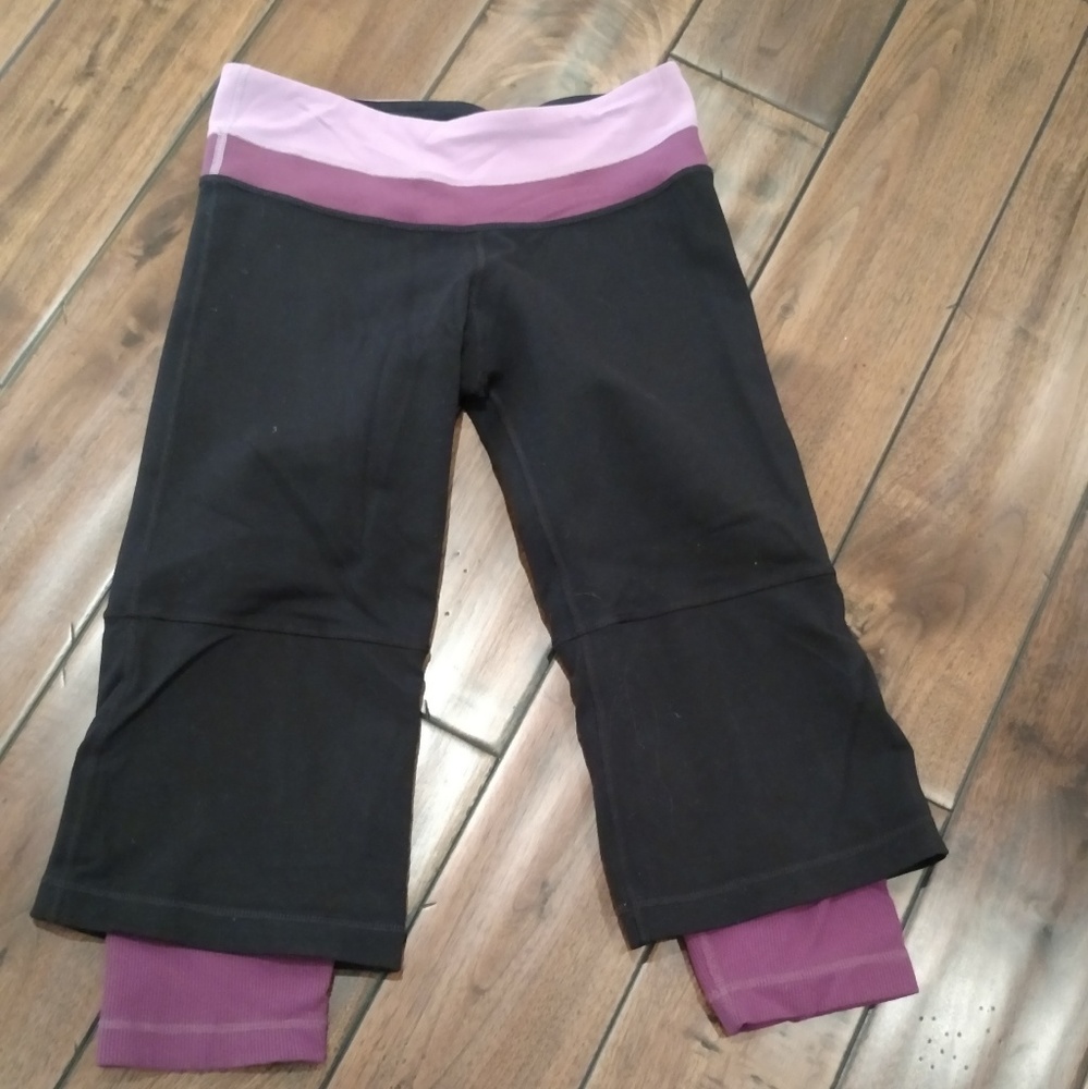 Lululemon Workout Carpi Pant with Calf Accent